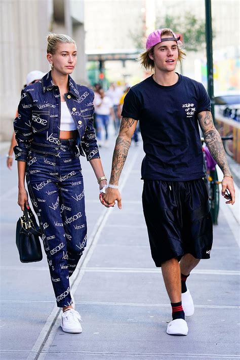 The model, 24, was joined by footballer marcus rashford ahead of the company's 148th birthday on may 20. Justin Bieber ile Hailey Baldwin ikinci kez evlendi ...