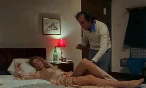 Nude Video Celebs Elizabeth Turner Nude La Dottoressa Sotto Il Lenzuolo 1976