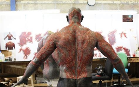 awesome photos of wrestler dave bautista s 5 hour guardians of the galaxy makeup process