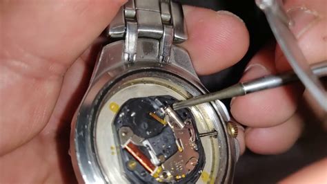 Relic Zr15385 Watch Battery Replacement At Home Youtube