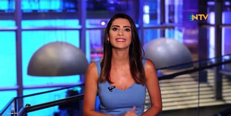 Bir süre önce koronavirüs testinin pozitif çıktığını duyuran ve tedavi altına alındığını kaydeden cnn türk haber spikeri duygu kaya'dan yeni haber var… CNN Türk'te Ana Haber'de Duygu Demirdağ'ın yerine gelecek ...