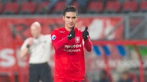 Universidad católica oficializa el retorno de felipe gutiérrez para la temporada 2021. Felipe Gutiérrez anotó un gol en triunfo de FC Twente sobre Utrecht - AlAireLibre.cl