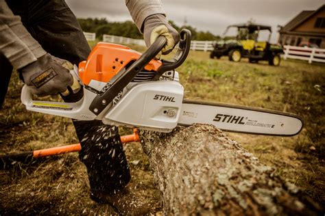Ms 251 Small Fuel Efficient Homeowner Chainsaw Stihl Usa