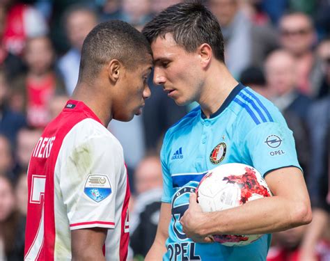Ten hag verwacht tegen feyenoord een zware wedstrijd, nadat ajax donderdag ook al veel moeite had met fc twente. Poll: wie wint de clash tussen Feyenoord en Ajax ...