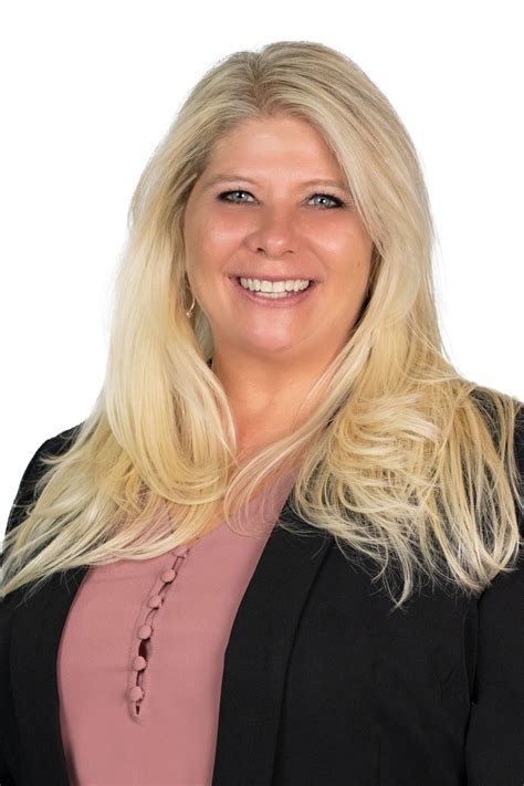 Joanie Damron Real Estate Agent Grove City Oh Coldwell Banker Realty