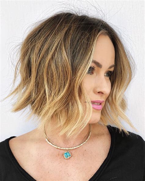 It is attributed by your hair resting within the neck region. 10 Classic Short Bob Haircut and Color, 2020 Best Short ...