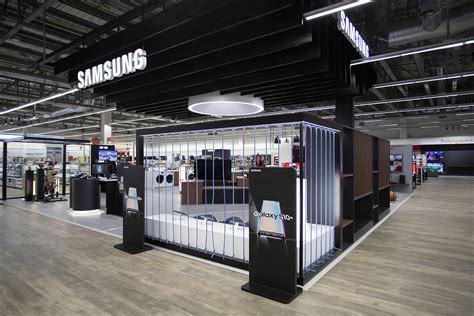 Samsung Shop In Shop Retail Concept