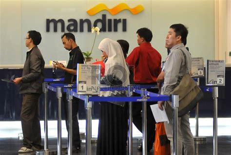 Bukan pemegang rekening di bank mandiri atau transfer diambil tunai: 2015, Bank Mandiri Target Pertumbuhan Kredit Hingga 18 ...