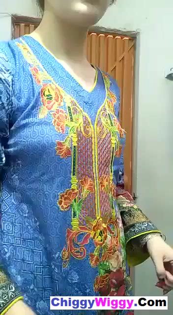 Beautiful Pakistani Pashto Girl Showing Sexy Body And Her Tight Pussy