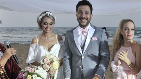 Yelda özsoy 2.052 views5 years ago. Ünlü oyuncu evlendi! - Galeri - Magazin