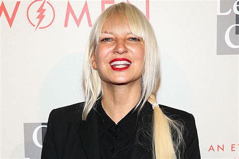 Mittlerweile ist die junge tänzerin richtig groß geworden. Sia Furler - Alchetron, The Free Social Encyclopedia