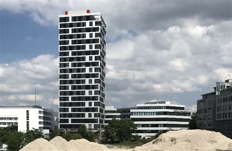 It is a lovely city surrounded by valleys and vineyards, and it has a diverse population coming from all cultural life is also an advantage of living in stuttgart. Wohnturm Skyline Living, Stuttgart | kappes ipg GmbH