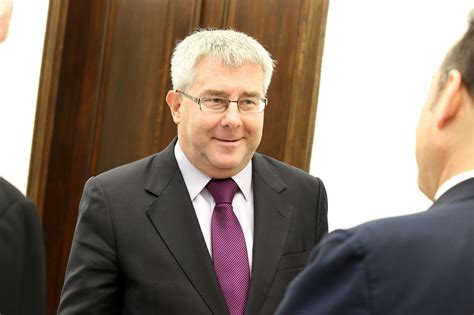 Ale już ponad tydzień temu wicemarszałek sejmu ryszard terlecki z pis powiedział, że z pewnością prezesem tvp dalej będzie. Ryszard Czarnecki przerażony! Śmierć zagląda mu w oczy | Z ...