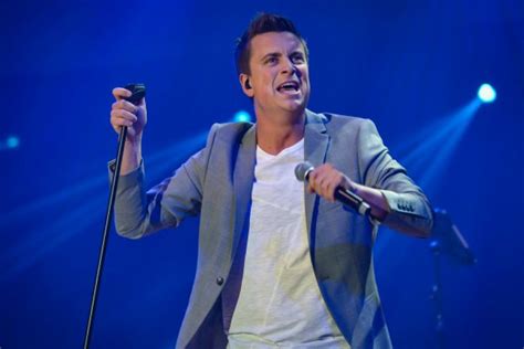 Niels destadsbader (32) heeft voor het eerst een foto gedeeld van zijn vriendin julie bacquaert. Openhartig: Niels Destadsbader vertelt over de dood van ...