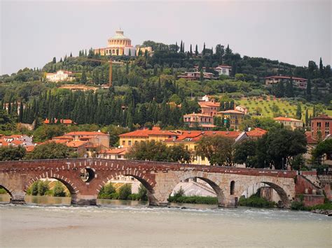 Explore Northern Italy: Milan, Como, Verona, Venice Tour ...