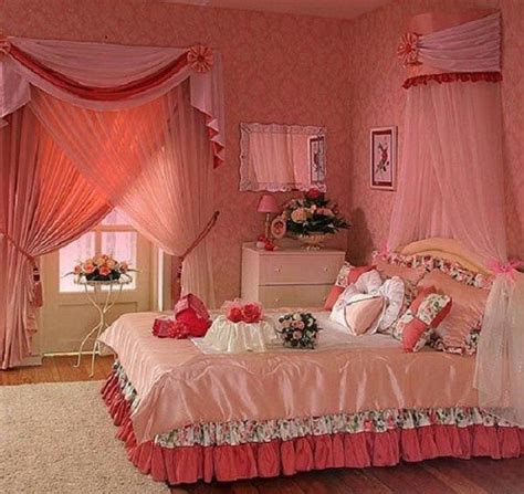 The bed should be of thicker dimension and elaborately carved. Home Decoration Bedroom Designs Ideas Tips Pics Wallpaper 2015