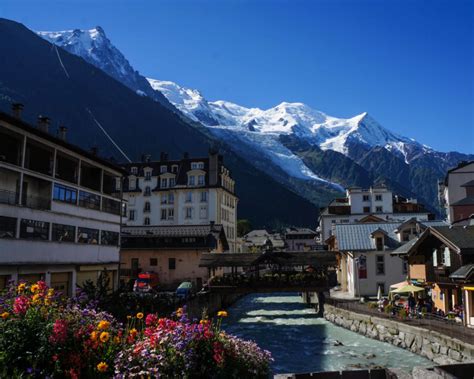Chamonix info, airport transfers, hotels apartments chalets : Mountain Town Profile & Travel Guide: Chamonix, France ...