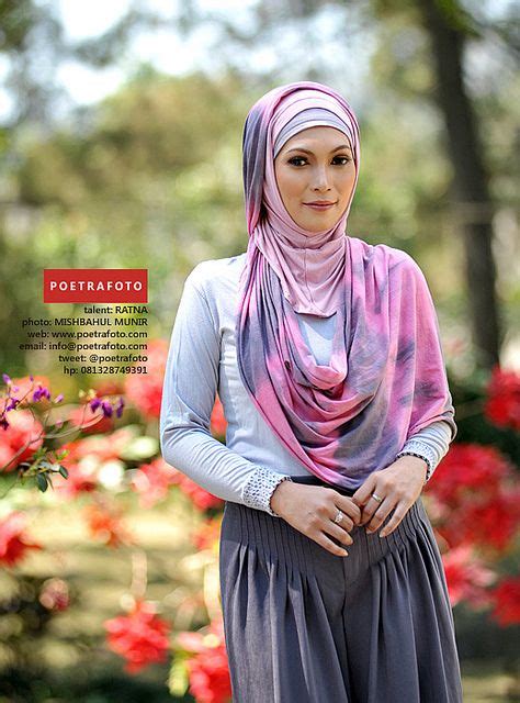 Maybe you would like to learn more about one of these? Foto Model Jilbab Busana Muslimah Cantik - Beautiful Hijab ...