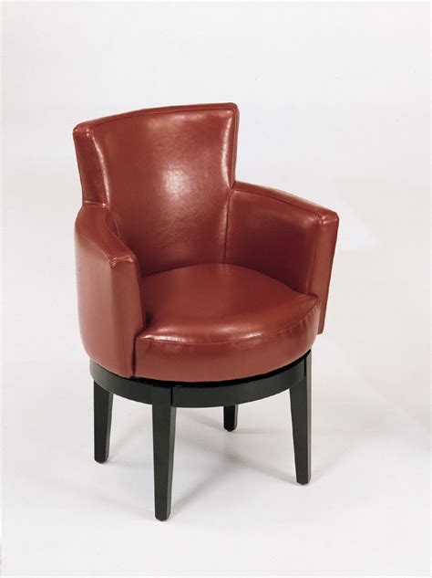 They give your guests a conversation piece as … Armen Red Leather Swivel Club Chair