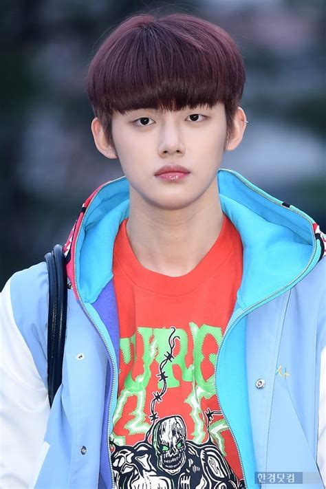 2 093 362 tykkäystä · 179 857 puhuu tästä. 포토 TXT 연준 누나들 마음 흔드는 눈빛 | 한경닷컴