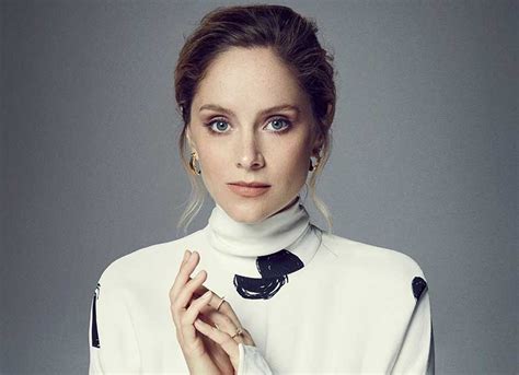 sophie rundle biography bra size cup size shoe size body measurements height weight and
