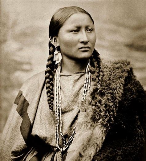 1800s 1900s Portraits Of Native American Teen Girls Show Their Unique Beauty And Style 15 Pics