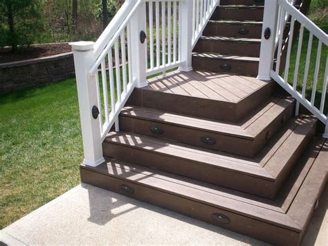 Amazing 25 Unique Outdoor Wooden Stairs Ideas That Will Enhance Your