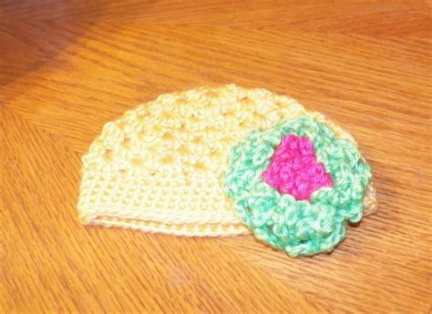 This hat is also very easy to make and even beginners should have no problem making these! Crochet Attic: Some Cute Crochet Baby Flower Hats!