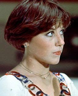 Dorothy wears a white jacket in this picture which is very we need more hairdressers who can cut and style the original dorothy hamill haircut from the 70's. dorothy hamill haircut - | Dorothy hamill haircut, Wedge ...