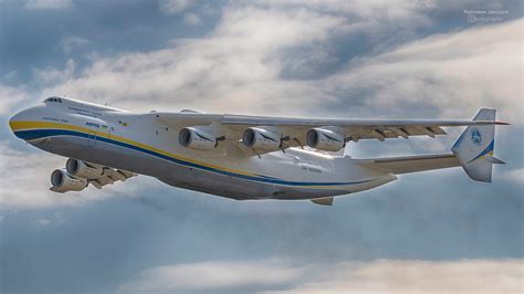 The Antonov An 225 Mriya Lands In Warsaw On Behance