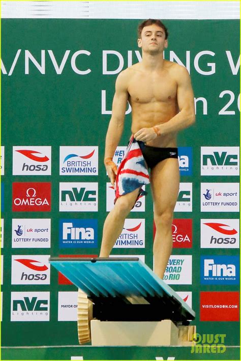 tom daley shows off ripped body after winning gold medal photo