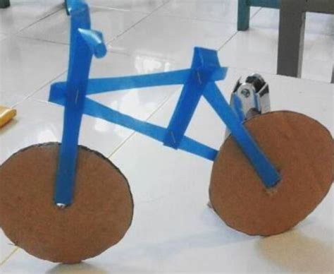 Stimulasi Motorik Halus Anak Dengan Kreasi Ini! Cuma Pakai Sedotan