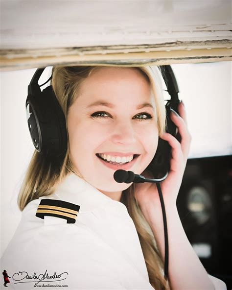 Celine Pilotcelini Female Pilot Pilot Girl Aviation Female Pilot Sexy Flight Attendant Pilot