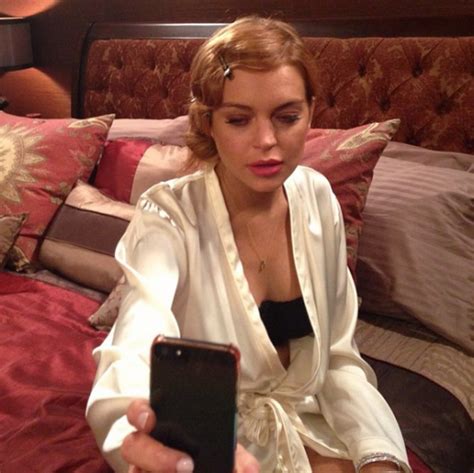Lindsay Lohan Caught Taking A Selfie Selfie Fail Selfies Gabourey