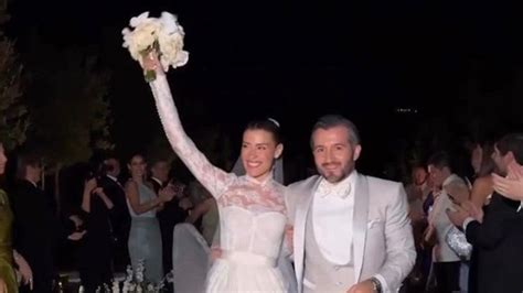 Primeras Fotos De Michelle Salas Hija De Luis Miguel Vestida De Novia