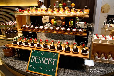 Located in the outrageously scenic platinum suites kl (the face suites), deepblue keeps up with stunning city views! InterContinental KL Hotel Fresh Market Dining Buffet ...