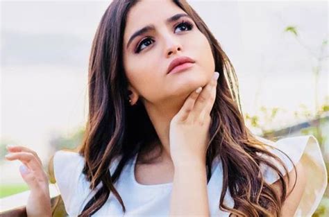 حلا الترك est une chanson populaire par arabic music | crée tes propres vidéos tiktok avec la chanson حلا الترك et explore 8564 vidéos réalisées par des créateurs nouveaux et populaires. حلا الترك تفسد إطلالتها بعمليات التجميل الأخيرة | Yasmina