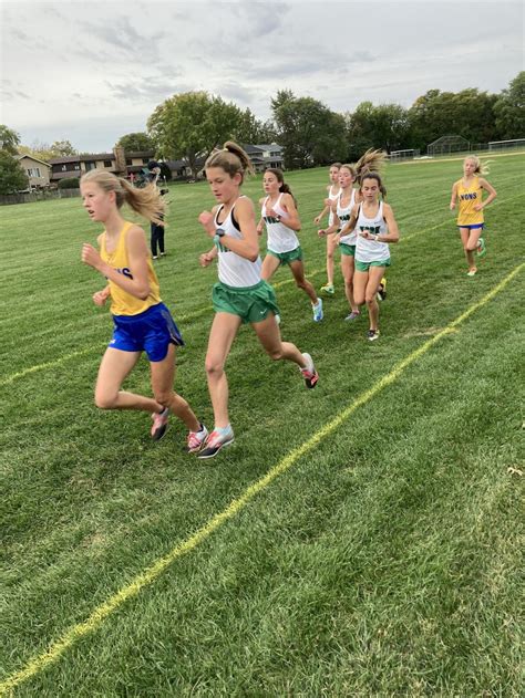 This Is York Girls Cross Country Confronts Covid 19 This Season