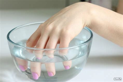 4 Steps To Dry Your Nail Polish Quickly Easy Tips Howto