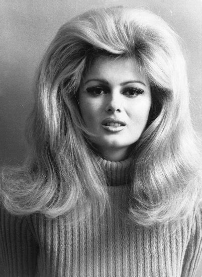 hair style vintage 60s and 70s girls and women hairdo 1960 and 1970