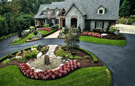 10 Front Driveway Landscaping Ideas
