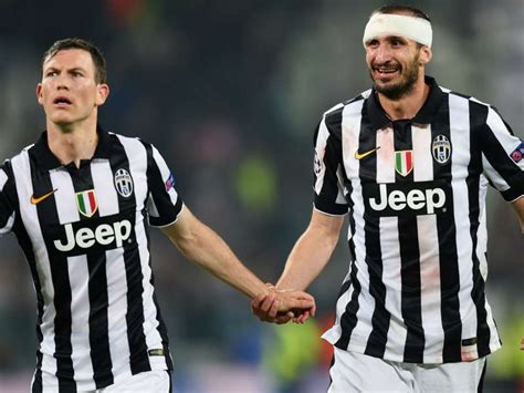 I saw a tv program yesterday and they said we have better figures in terms of attack and defense this season. Chiellini e Bonucci ammoniti? Juventus senza paura ...