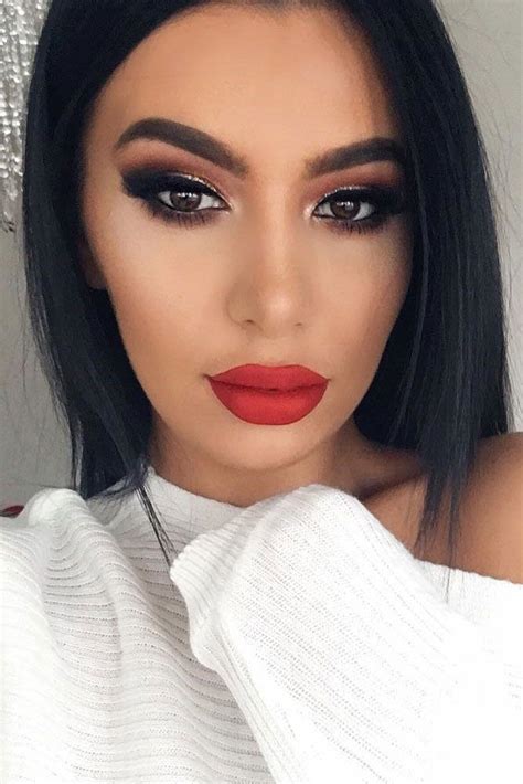 red lipstick instantly makes you look feminine and sexually attractive click to choose the most