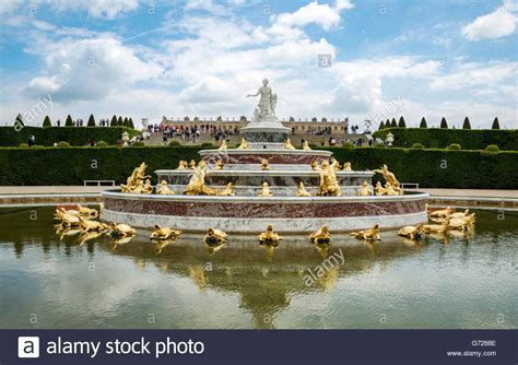Panorama des latona brunnens im garten von versailles in frankreich. Versailles Garden France Stockfotos & Versailles Garden ...