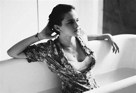 Emma Watson In A Bath Scrolller