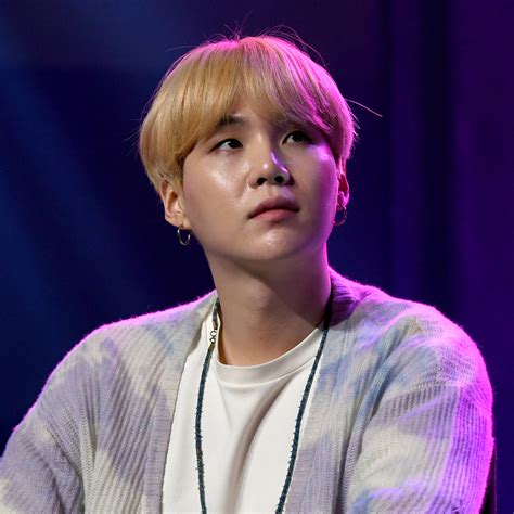#방탄소년단 공식 트위터입니다 this is the official twitter for #bts butter 2021.05.21. „BTS"-Star Suga: So geht es ihm nach der Schulter ...