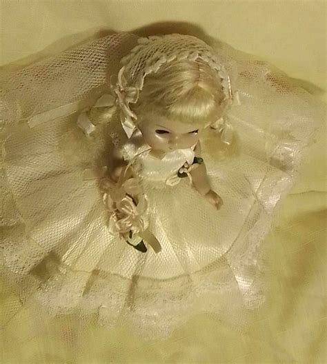 Vtg 1950svogue Ginnybride Doll8horigoutfithpbent Kneewalkerexccond Ebay