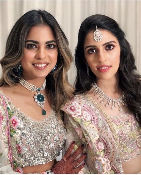 15 Stunning Indian Wedding Dresses For Brides Sister Bridal Wear