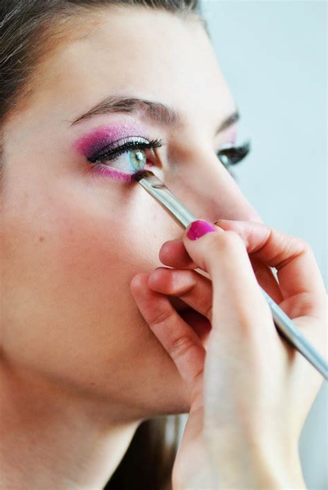 Be Wise Art Flirty Makeup Ideas Be Wise Magazine Issue 2