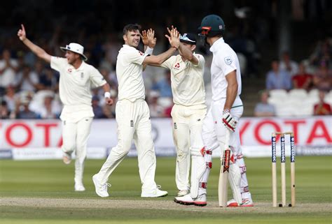 England v South Africa, 1st Test, Day 2, Lord's
